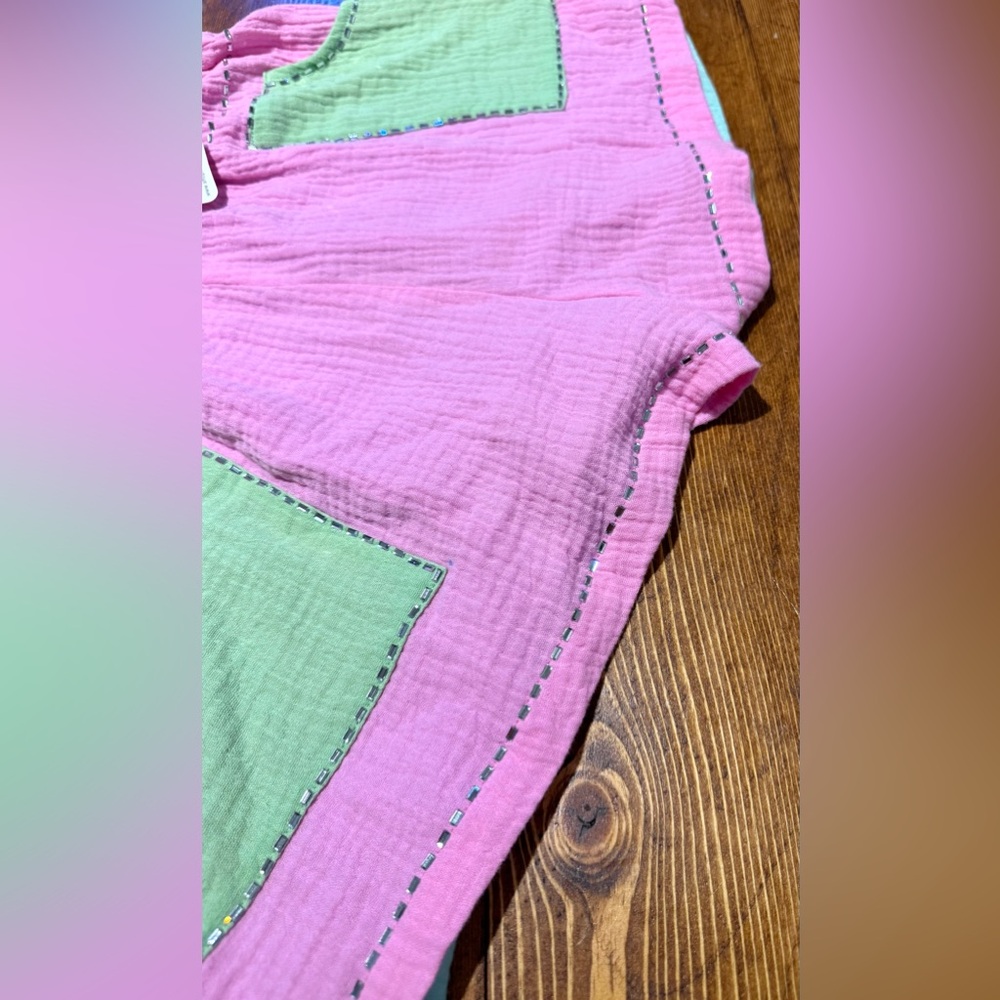 NWT Queen of Sparkles Colorblock Gauze Shorts Size XS - Picture 3 of 4